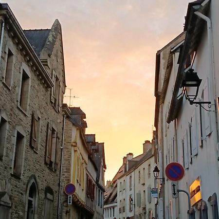 Au Centre De Vannes Eksteriør bilde